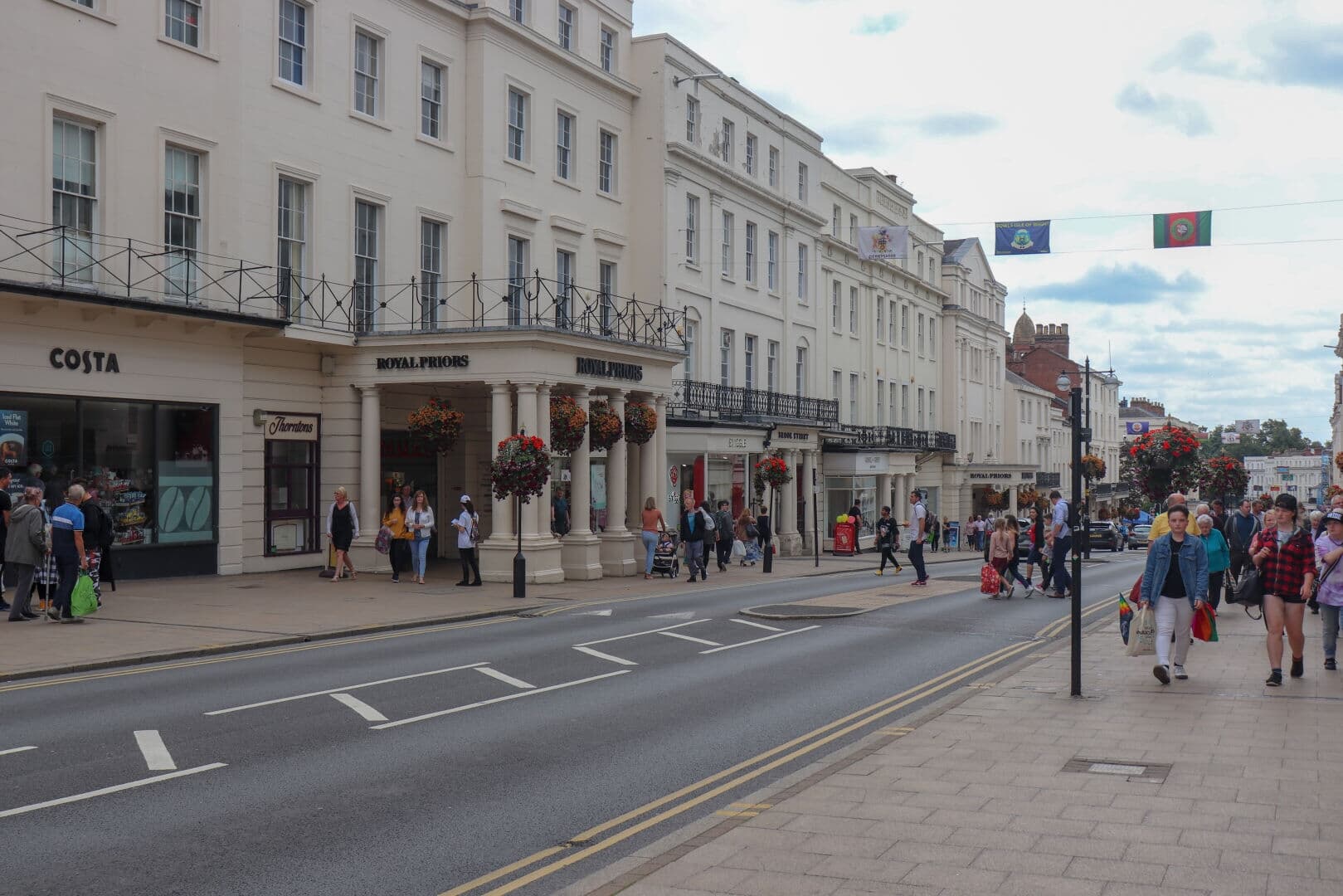 Leamington Spa Travel Guide, Cheap Flights, Places to See